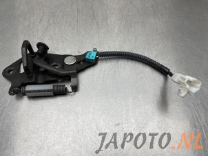 Used Convertible lock Daihatsu Copen 1.3 16V DVVT Price € 24,95 Margin scheme offered by Japoto Parts B.V.