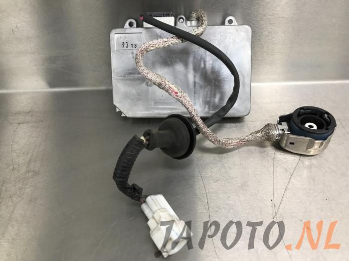 Używane Modul ksenonowy Lexus RX (L2) 400h V6 24V VVT-i 4x4 Cena € 104,95 Procedura marży oferowane przez Japoto Parts B.V.