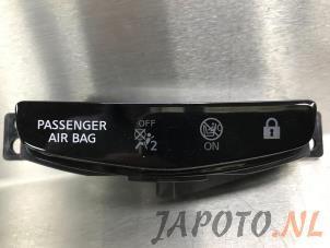 Usagé Airbag témoin Nissan Qashqai (J11) 1.5 dCi DPF Prix € 19,95 Règlement à la marge proposé par Japoto Parts B.V.