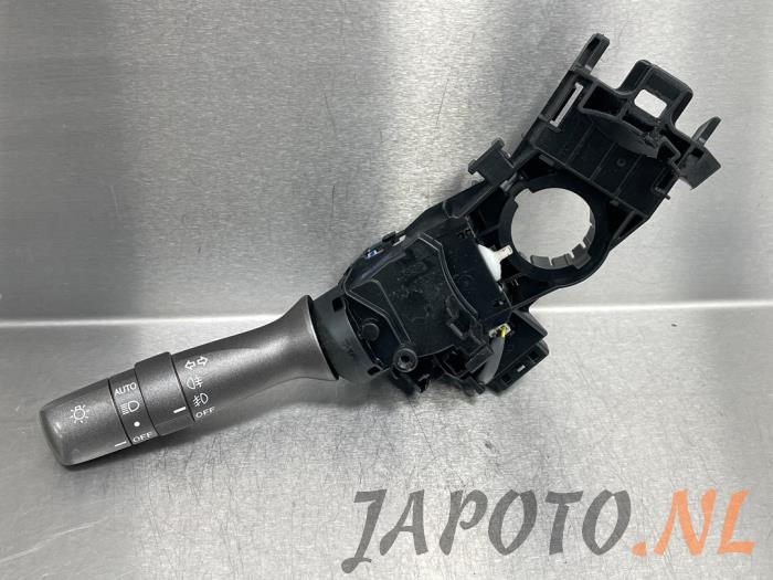 Używane Przelacznik swiatel Lexus LS (F4) 460 4.6 32V VVT-i Cena € 52,45 Procedura marży oferowane przez Japoto Parts B.V.