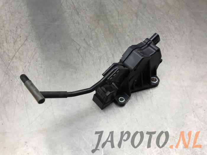 Używane Pedal gazu Lexus LS (F4) 460 4.6 32V VVT-i Cena € 78,70 Procedura marży oferowane przez Japoto Parts B.V.