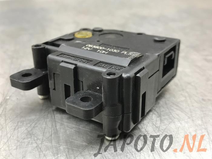 Heater valve motor Lexus LS 460 4.6 32V VVTi 0638001030