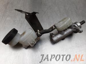 Used Clutch master cylinder Daihatsu Sirion 2 (M3) 1.3 16V DVVT Price € 25,00 Margin scheme offered by Japoto Parts B.V.