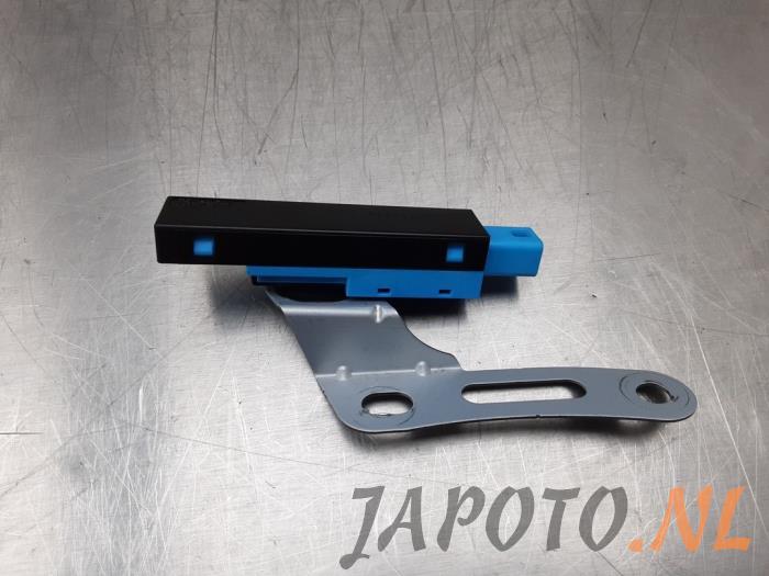 Używane Keyless Entry-Antena Lexus LS (F4) 460 4.6 32V VVT-i Cena € 15,70 Procedura marży oferowane przez Japoto Parts B.V.