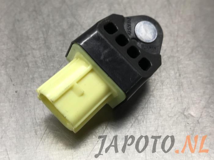 Begagnade Airbagsensor Lexus LS (F4) 460 4.6 32V VVT-i Pris € 26,20 Marginaltabell erbjuds av Japoto Parts B.V.