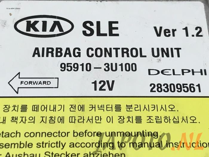Airbag Modul van een Kia Sportage (SL) 2.0 CVVT 16V 4x2 2012