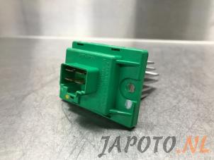 Used Heater resistor Kia Sportage (SL) 2.0 CVVT 16V 4x2 Price € 14,95 Margin scheme offered by Japoto Parts B.V.