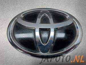Gebrauchte Emblem Toyota Land Cruiser (J15) 2.8 D-4D 16V Preis € 30,24 Mit Mehrwertsteuer angeboten von Japoto Parts B.V.