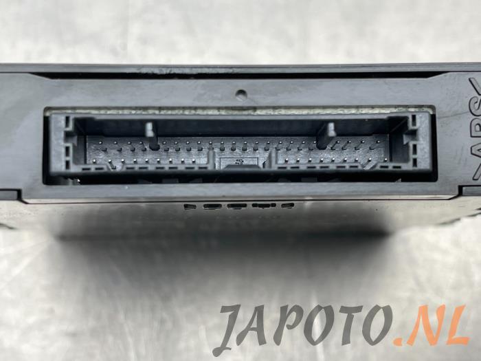 Czujnik aktywnego tempomatu (zdalny) z Toyota Land Cruiser (J15) 2.8 D-4D 16V 2018