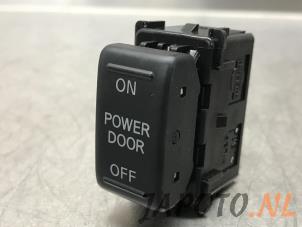 Used Door contact switch Nissan Murano (Z51) 3.5 V6 24V 4x4 Price € 15,00 Margin scheme offered by Japoto Parts B.V.