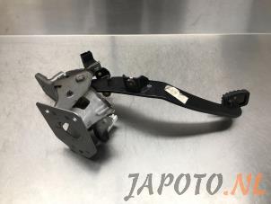 Używane Pedal sprzegla Kia Sportage (SL) 2.0 CVVT 16V 4x2 Cena € 30,00 Procedura marży oferowane przez Japoto Parts B.V.