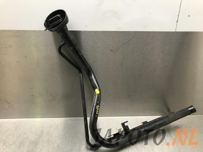 Fuel tank filler pipe Nissan Qashqai 1.5 dCi DPF