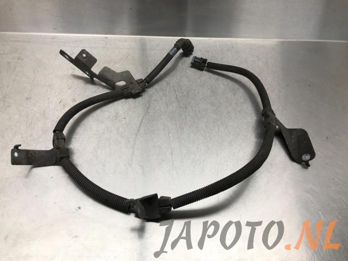 Nissan Qashqai Parking brake cables stock | ProxyParts.com