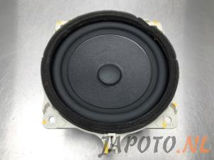 Used Speaker Kia Carens IV (RP) 1.6 GDI 16V Price € 14,95 Margin scheme offered by Japoto Parts B.V.