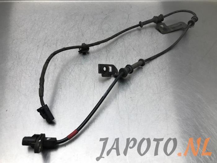 Begagnade ABS-sensor Kia Carens IV (RP) 1.6 GDI 16V Pris € 52,45 Marginaltabell erbjuds av Japoto Parts B.V.