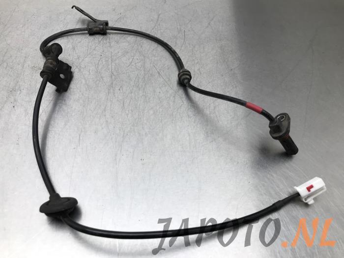 Begagnade ABS-sensor Kia Carens IV (RP) 1.6 GDI 16V Pris € 52,45 Marginaltabell erbjuds av Japoto Parts B.V.