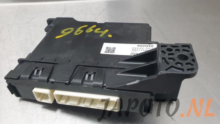 Used Cooling computer Toyota Yaris III (P13) 1.5 16V Hybrid Price € 104,95 Margin scheme offered by Japoto Parts B.V.