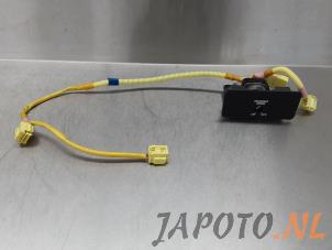 Used Airbag lock Daihatsu Terios (J2) 1.5 16V DVVT 4x2 Euro 4 Price € 8,95 Margin scheme offered by Japoto Parts B.V.