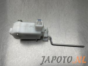 Used Tank flap lock motor Honda Jazz (GE6/GE8/GG/GP) 1.4 VTEC 16V Price € 24,95 Margin scheme offered by Japoto Parts B.V.