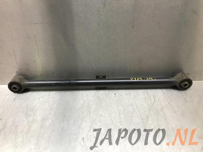 Rear wishbone, left from a Toyota Land Cruiser (J15) 2.8 D-4D 16V 2018