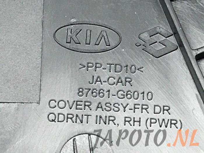 A-pillar cover, right from a Kia Picanto (JA) 1.0 12V 2017