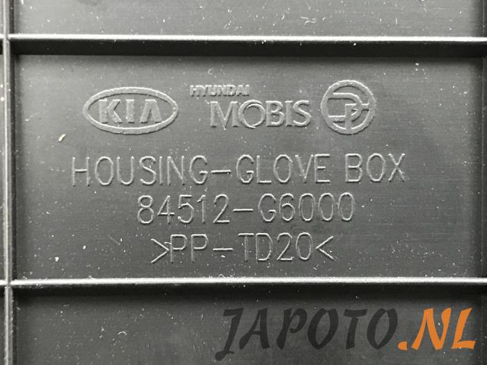 Glovebox from a Kia Picanto (JA) 1.0 12V 2017