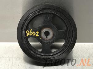 Used Crankshaft pulley Kia Venga 1.6 CVVT 16V Price € 34,95 Margin scheme offered by Japoto Parts B.V.
