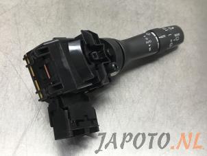 Usados Interruptor de limpiaparabrisas Toyota Prius (ZVW3) 1.8 16V Precio € 34,95 Norma de margen ofrecido por Japoto Parts B.V.