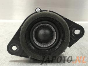 Used Speaker Toyota Prius (ZVW3) 1.8 16V Price € 19,99 Margin scheme offered by Japoto Parts B.V.