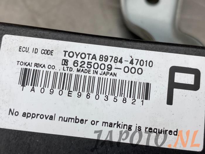 Cerradura de contacto y ordenador de un Toyota Prius (ZVW3) 1.8 16V 2009