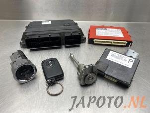 Used Ignition lock + computer Toyota Prius (ZVW3) 1.8 16V Price € 200,00 Margin scheme offered by Japoto Parts B.V.