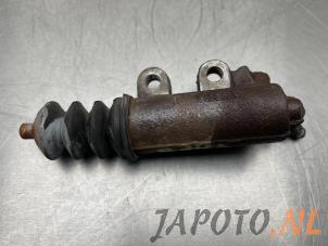 Used Clutch slave cylinder Toyota Corolla Verso (R10/11) 1.8 16V VVT-i Price € 14,99 Margin scheme offered by Japoto Parts B.V.