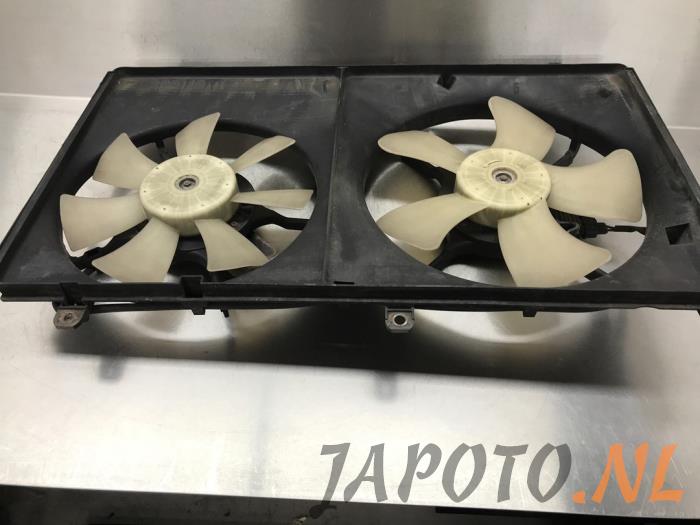 Cooling fans from a Mitsubishi Grandis (NA) 2.4 16V MIVEC 2007