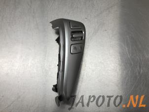 Used Steering wheel switch Nissan Note (E12) 1.2 68 Price € 29,95 Margin scheme offered by Japoto Parts B.V.