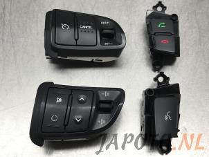 Gebrauchte Radiobedienung Lenkrad Kia Sportage (SL) 1.6 GDI 16V 4x2 Preis € 99,95 Margenregelung angeboten von Japoto Parts B.V.