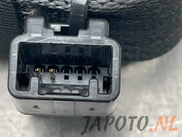 Wtyk pasa bezpieczenstwa lewy tyl z Toyota Aygo (B40) 1.0 12V VVT-i 2018