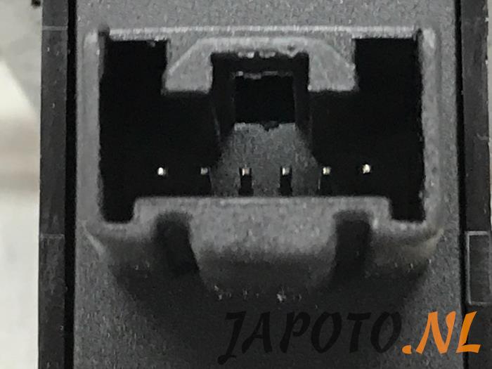 Panic lighting switch from a Mazda 3 (BL12/BLA2/BLB2) 1.6i MZR 16V 2010