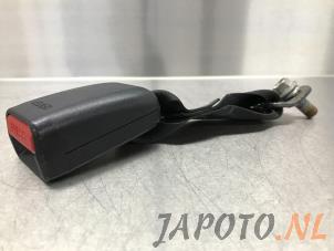 Used Rear seatbelt buckle, centre Mitsubishi Space Star (A0) 1.0 12V Price € 14,95 Margin scheme offered by Japoto Parts B.V.