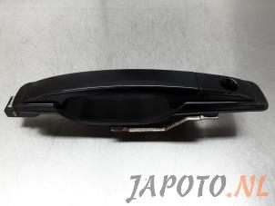 Used Door handle 4-door, front left Ssang Yong Rexton 2.7 Xdi RX/RJ 270 16V Price € 14,99 Margin scheme offered by Japoto Parts B.V.