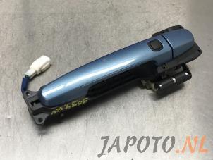 Used Front door handle 4-door, right Toyota Prius (NHW20) 1.5 16V Price € 39,95 Margin scheme offered by Japoto Parts B.V.