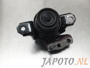 Usados Soporte de motor Toyota Aygo (B40) 1.0 12V VVT-i Precio € 29,95 Norma de margen ofrecido por Japoto Parts B.V.