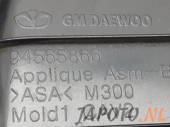 A-pillar cover, left from a Daewoo Spark 1.0 16V Bifuel 2011