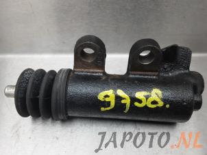 Used Clutch slave cylinder Toyota Corolla Verso (R10/11) 1.6 16V VVT-i Price € 14,99 Margin scheme offered by Japoto Parts B.V.