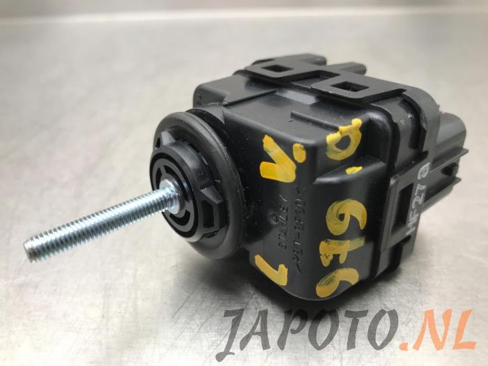 Używane Silnik reflektora Honda Jazz (GK/GP) 1.5 VTEC 16V Cena € 26,20 Procedura marży oferowane przez Japoto Parts B.V.