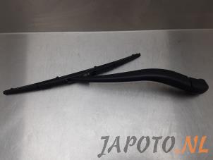 Used Rear wiper arm Honda Jazz (GK) 1.5 VTEC 16V Price € 24,95 Margin scheme offered by Japoto Parts B.V.