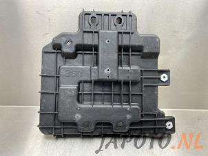 Used Battery cover Kia Venga 1.6 CVVT 16V Price € 19,95 Margin scheme offered by Japoto Parts B.V.