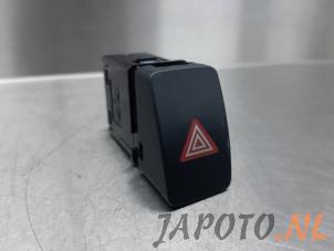 Gebrauchte Panikbeleuchtung Schalter Kia Rio III (UB) 1.2 CVVT 16V Preis € 9,99 Margenregelung angeboten von Japoto Parts B.V.