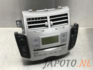 Used Radio CD player Toyota Yaris II (P9) 1.3 16V VVT-i Price € 74,95 Margin scheme offered by Japoto Parts B.V.