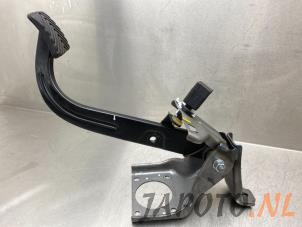 Used Brake pedal Kia Rio III (UB) 1.2 CVVT 16V Price € 29,95 Margin scheme offered by Japoto Parts B.V.