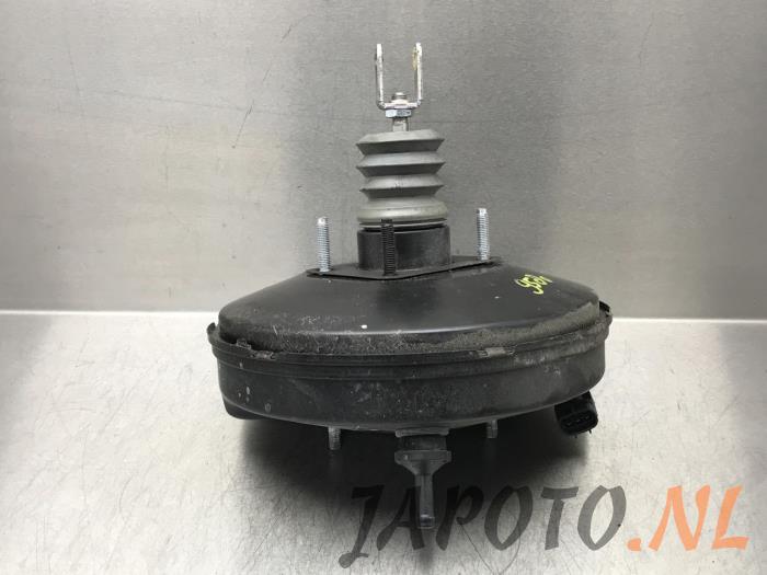 Usagé Assistant de freinage Toyota Yaris III (P13) 1.33 16V Dual VVT-I Prix € 41,95 Règlement à la marge proposé par Japoto Parts B.V.